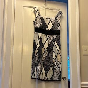 Tribal Black and White Diamond Pattern Midi Dress